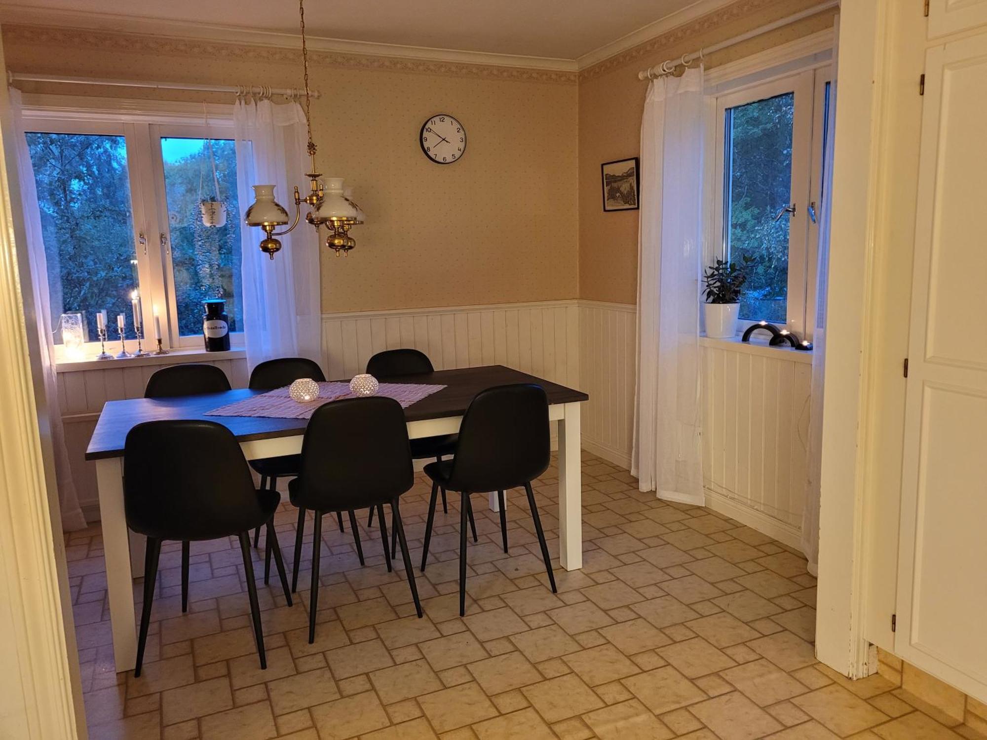 Mysigt Hus Utanfoer Järvsö